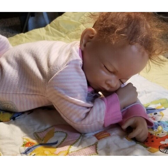 Ashton Drake Galleries Linda Murray New Born Baby Doll heartbeat breathing WORKS